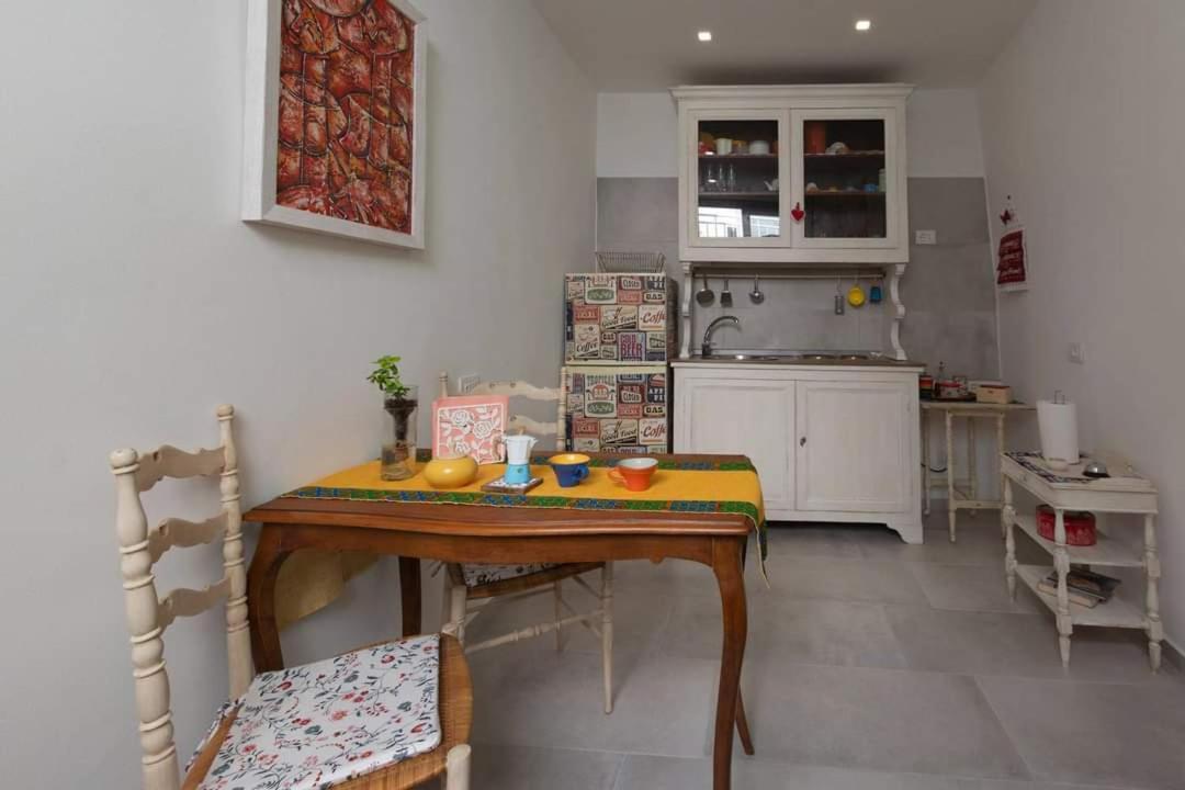 דירות קונברסאנו La Petite Maison מראה חיצוני תמונה