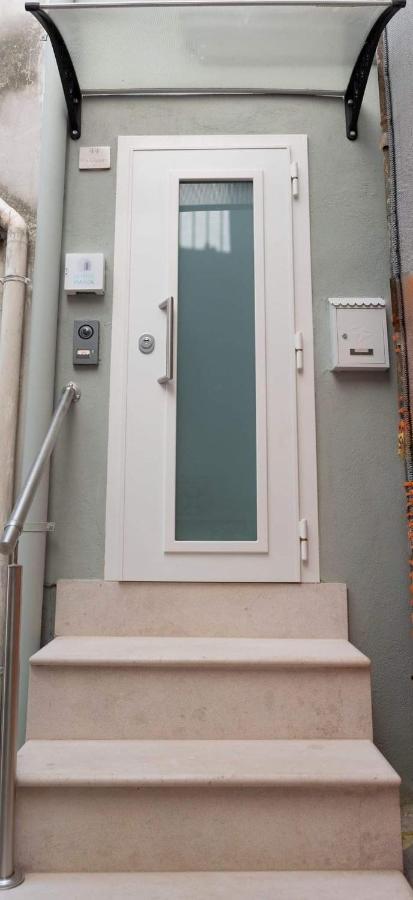 דירות קונברסאנו La Petite Maison מראה חיצוני תמונה